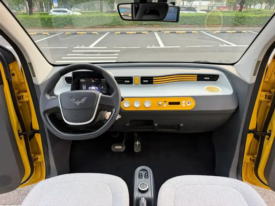 Wuling MINIEV
