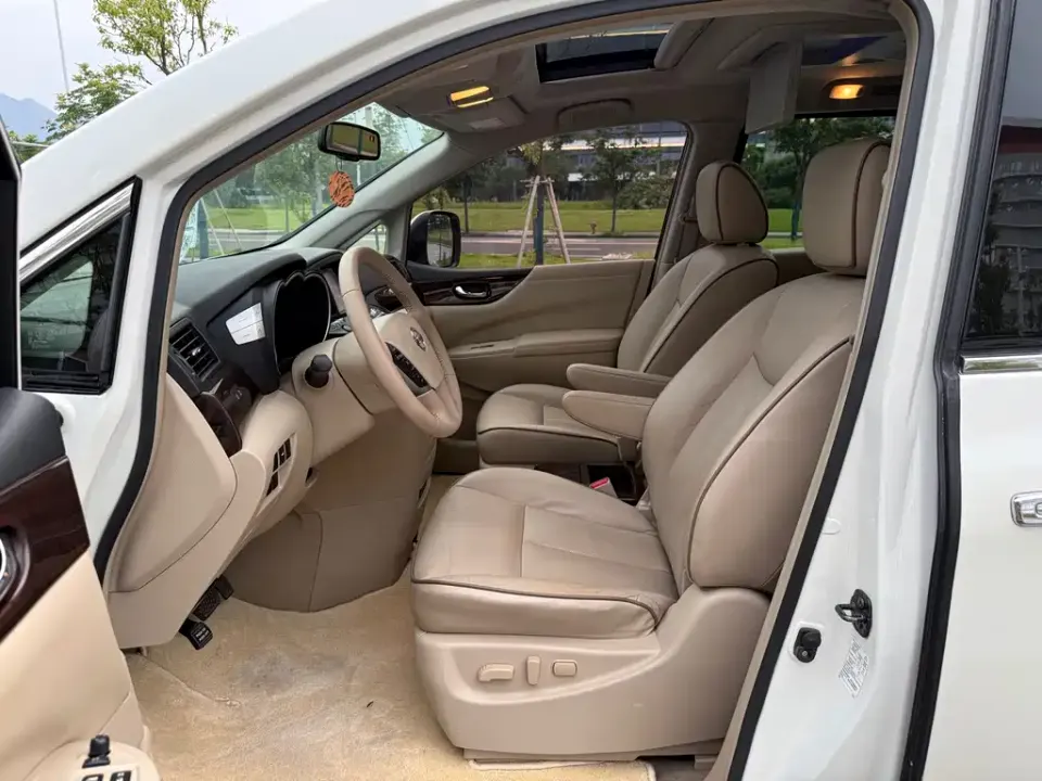 Nissan Quest