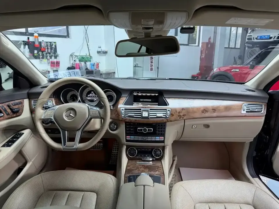 Mercedes-Benz CLS
