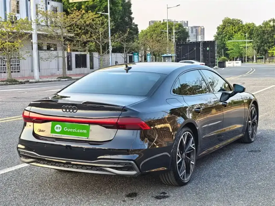 Audi A7L
