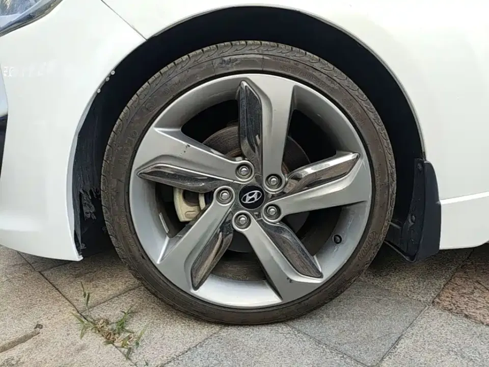 Hyundai Veloster