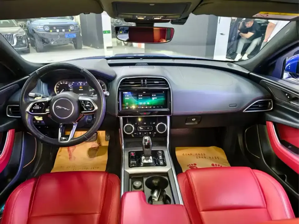 Jaguar XEL