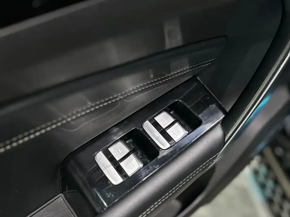 Jetour X90
