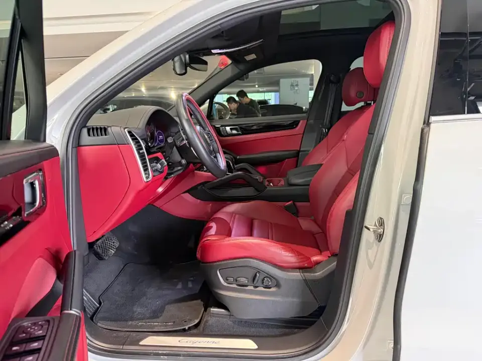 Porsche Cayenne Hybrid
