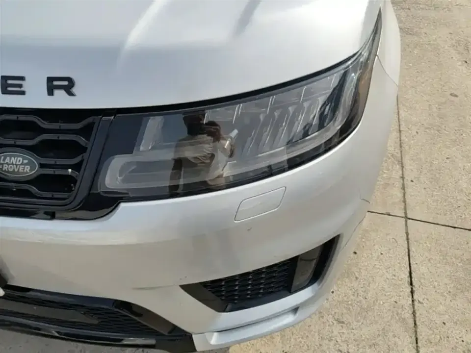 Land Rover Sport