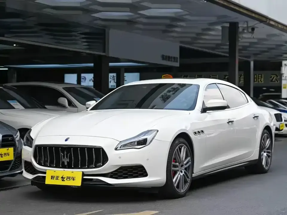 Maserati Quattroporte