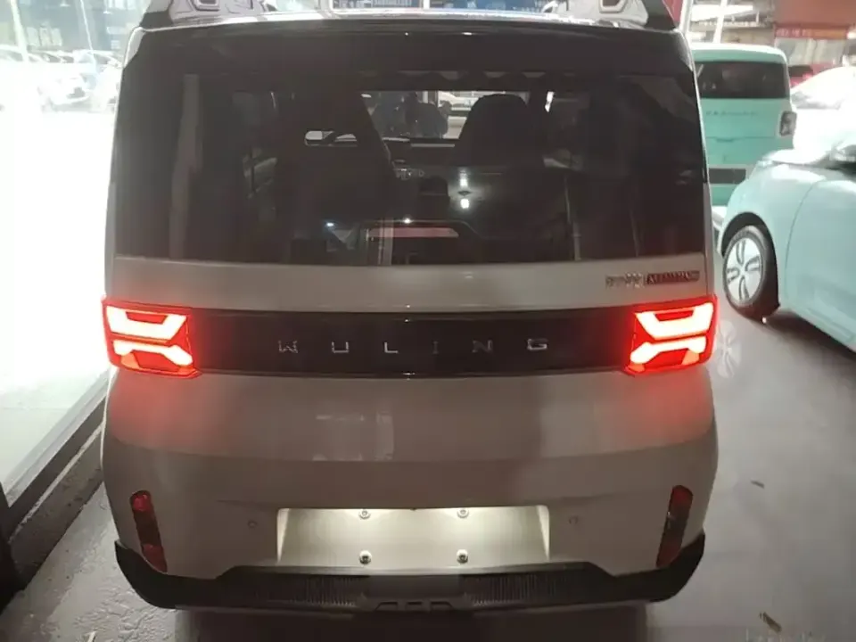 Wuling MINIEV