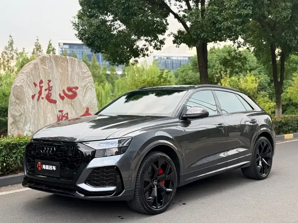 Audi RS Q8