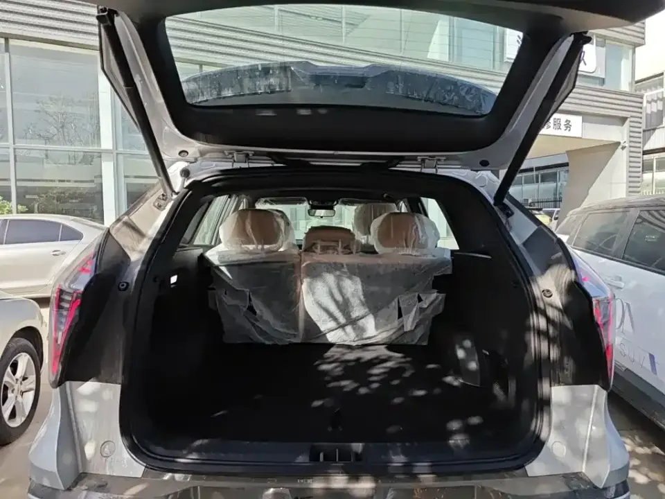 Geely Boyue L