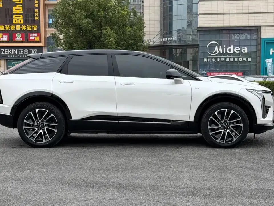 Cadillac IQ