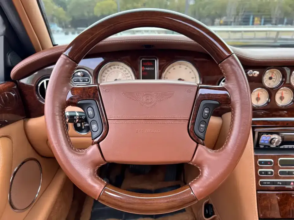 Bentley Elegance