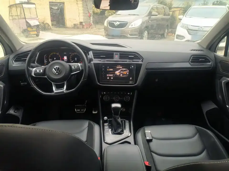 Volkswagen Tiguan L