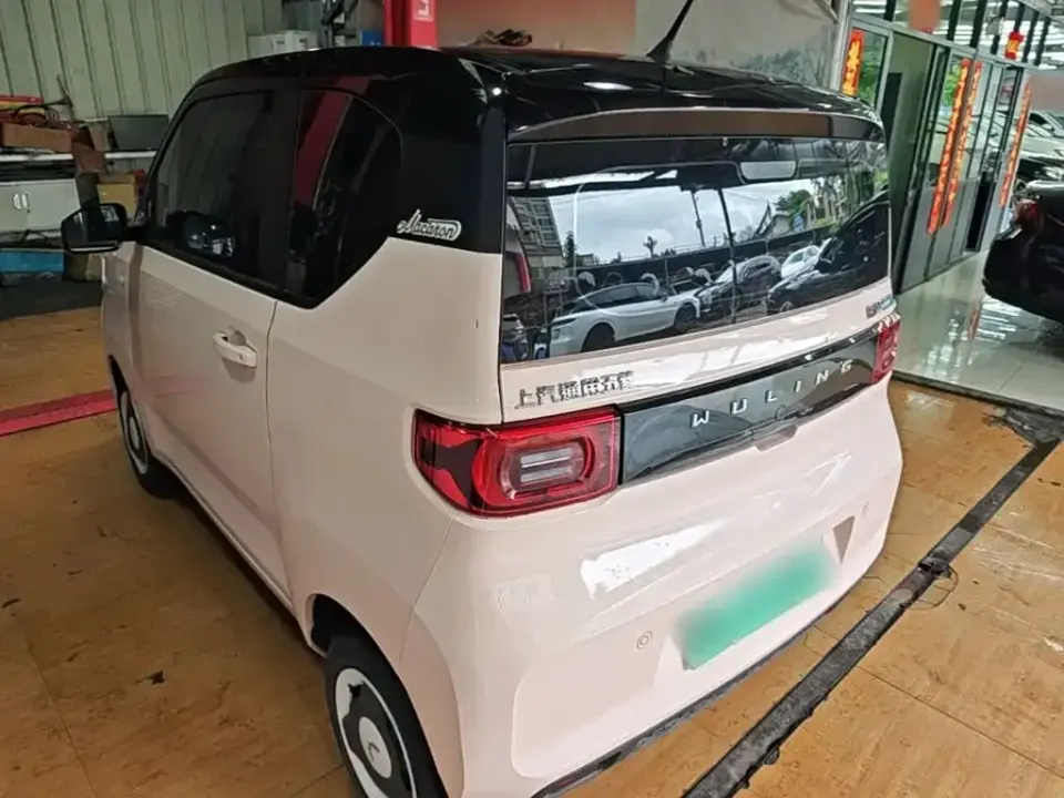 Wuling MINIEV