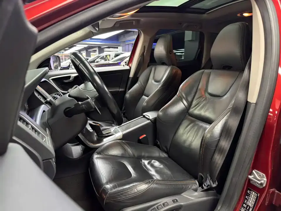 Volvo XC60 (Import)