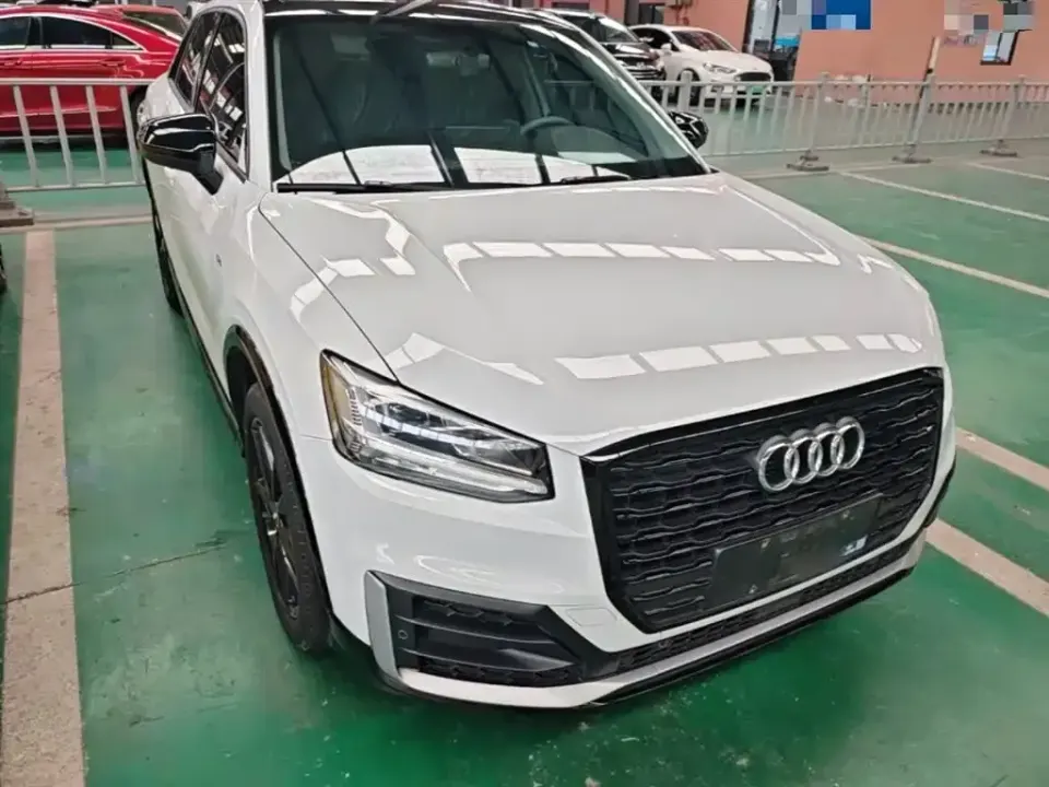 Audi Q2L