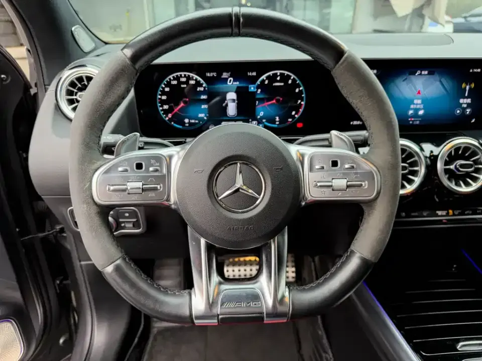 Mercedes-Benz GLA AMG