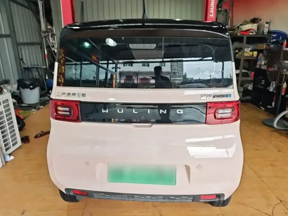 Wuling MINIEV
