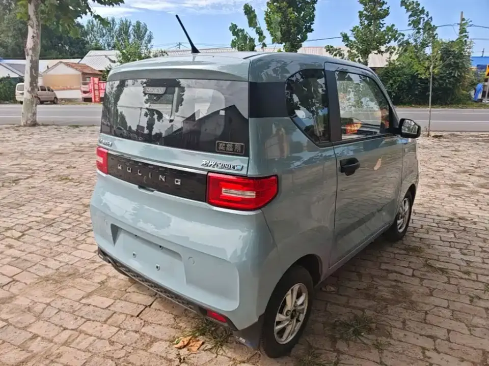 Wuling MINIEV