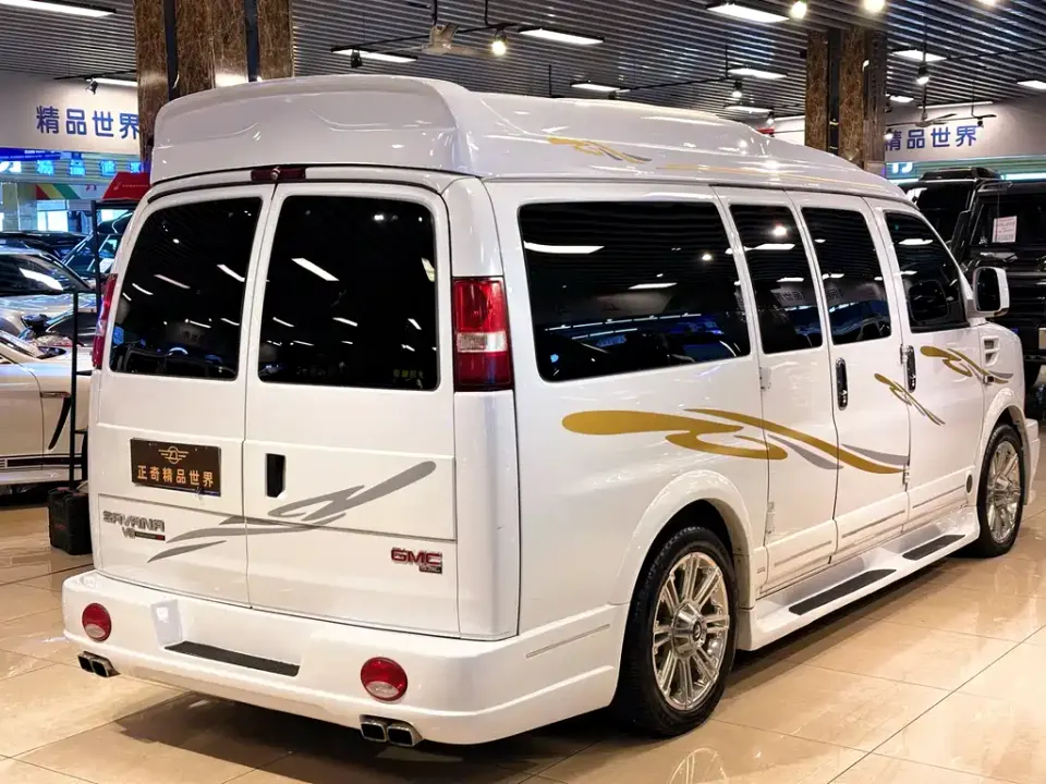 GMC Savana