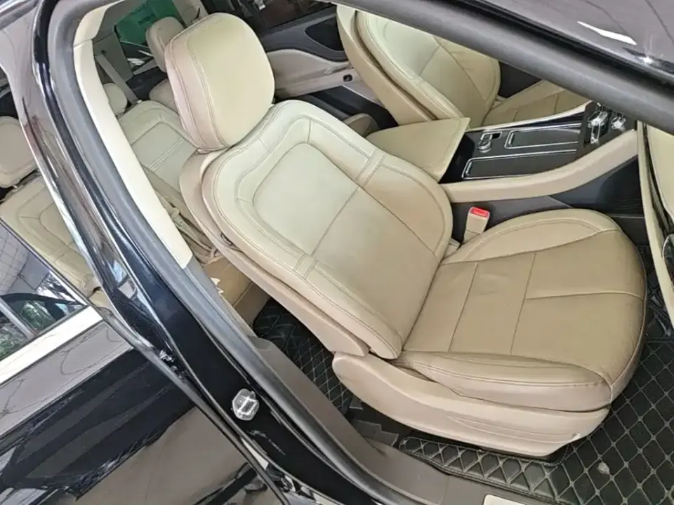 Lincoln Aviator (Import)
