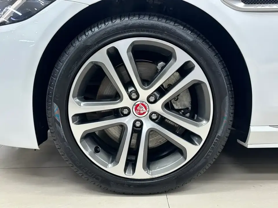 Jaguar XEL