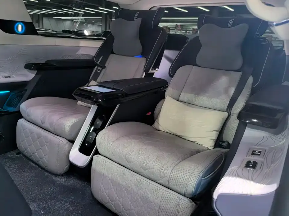 Lincoln Navigator One
