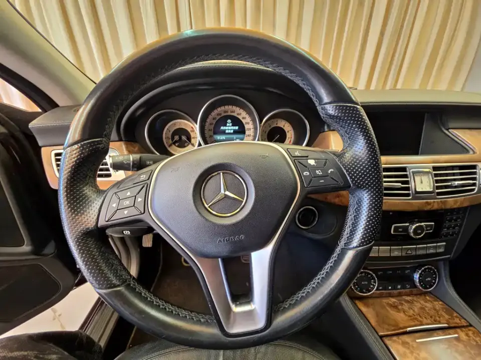 Mercedes-Benz CLS