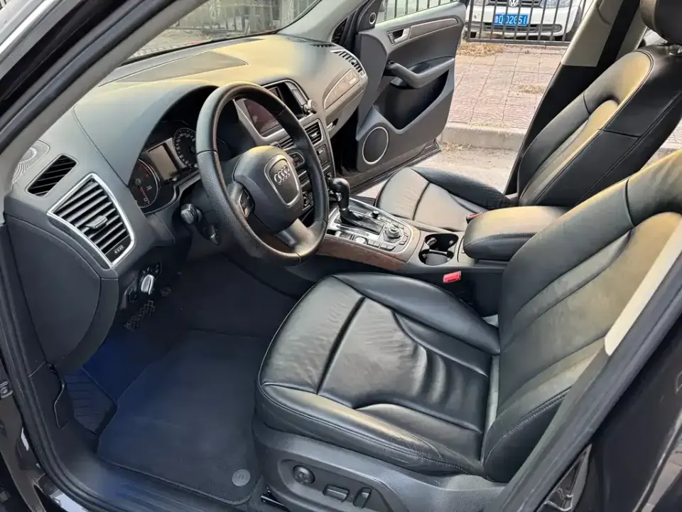Audi Q5 (Import)