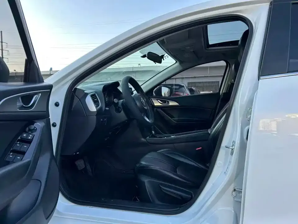 Mazda 3 Axela