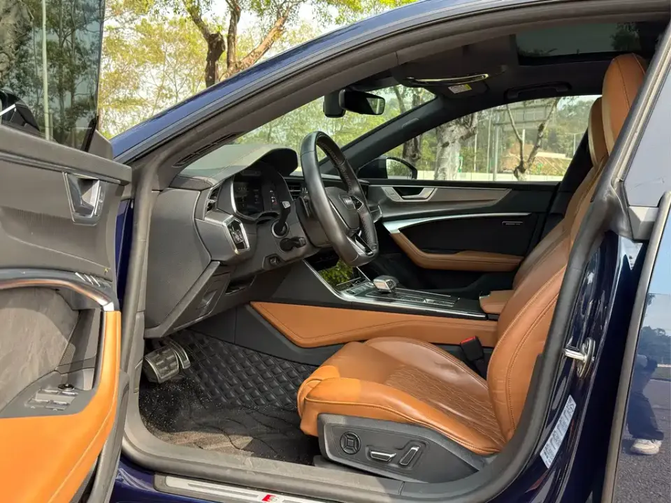 Audi A7L