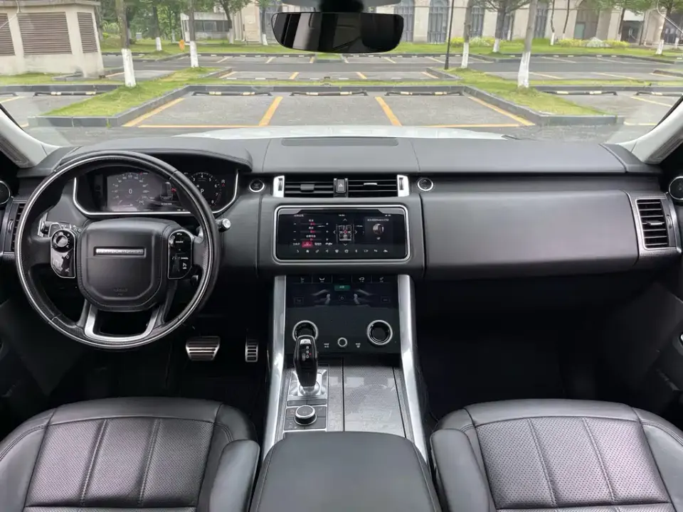 Land Rover Sport