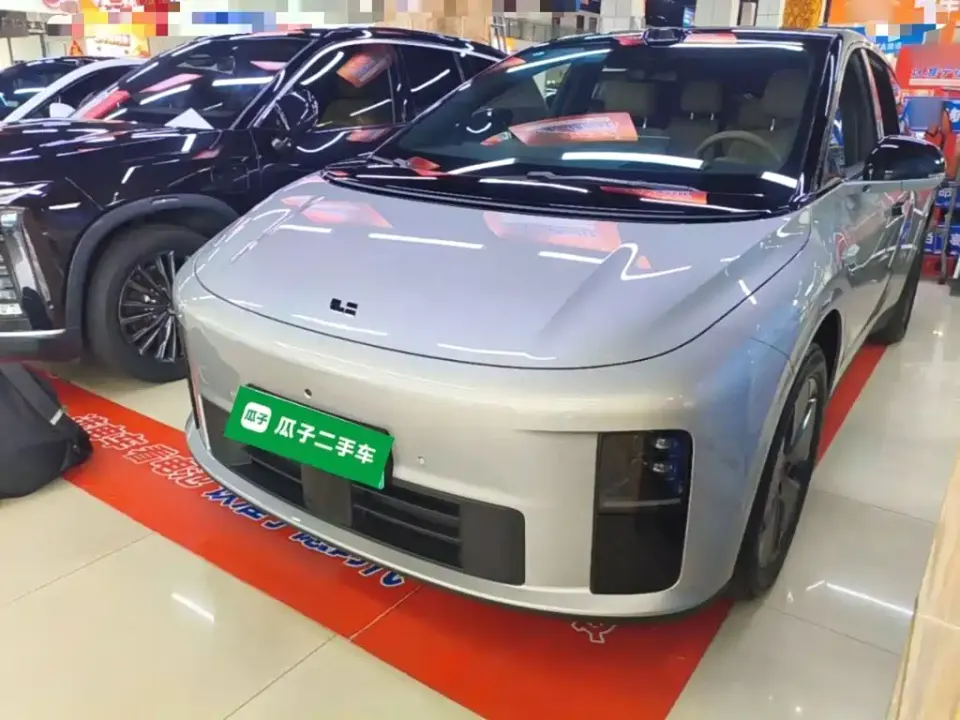 Li Li i6