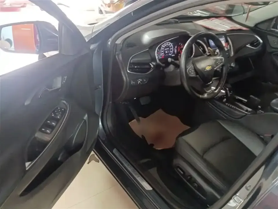 Chevrolet Malibu XL