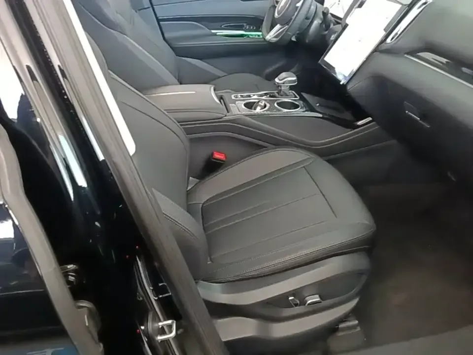 Hongqi Hongqi HS3 PHEV