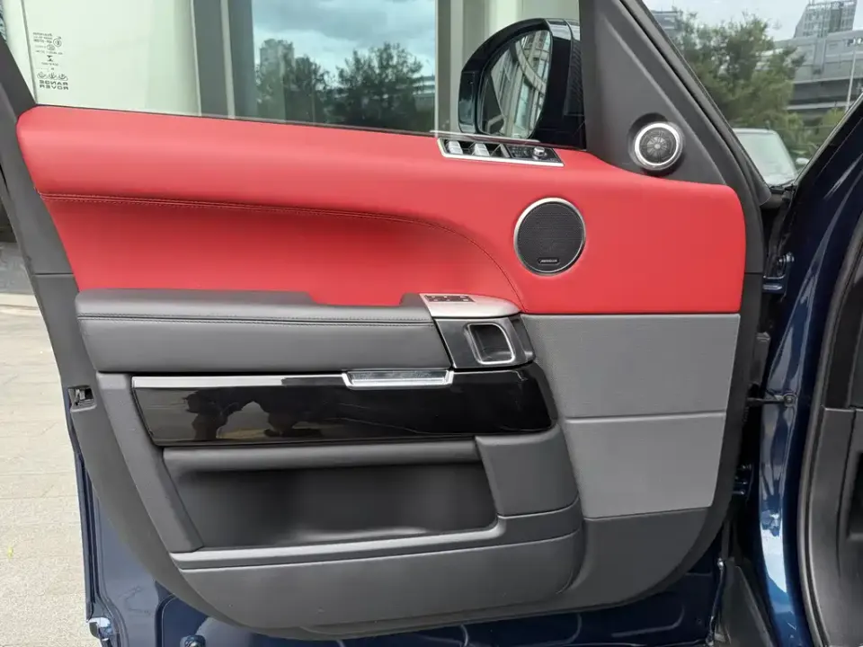 Land Rover Sport
