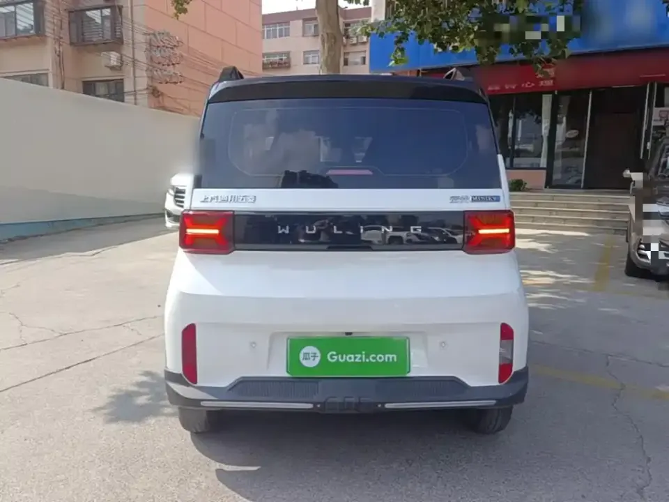Wuling MINIEV