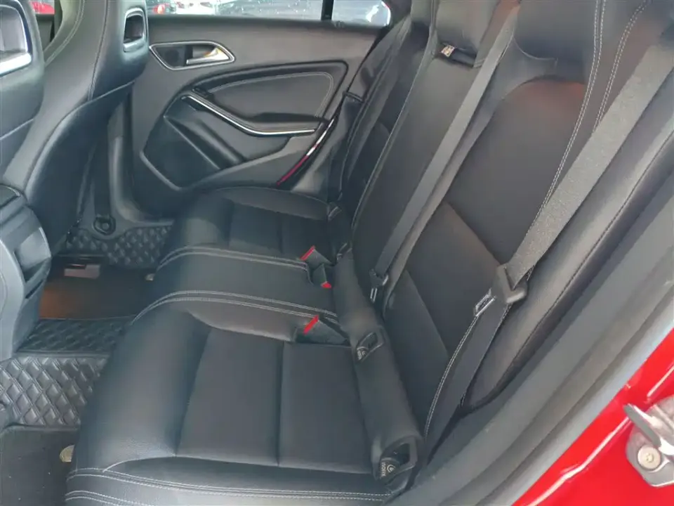 Mercedes-Benz CLA (Import)