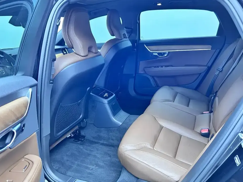 Volvo S90 PHEV
