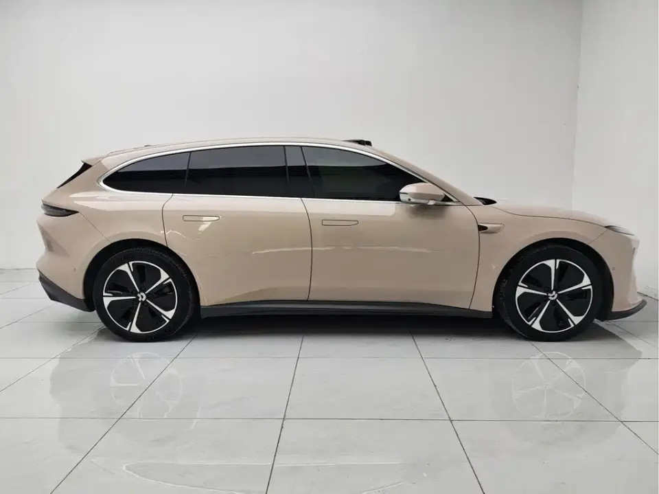 Nio ET5T
