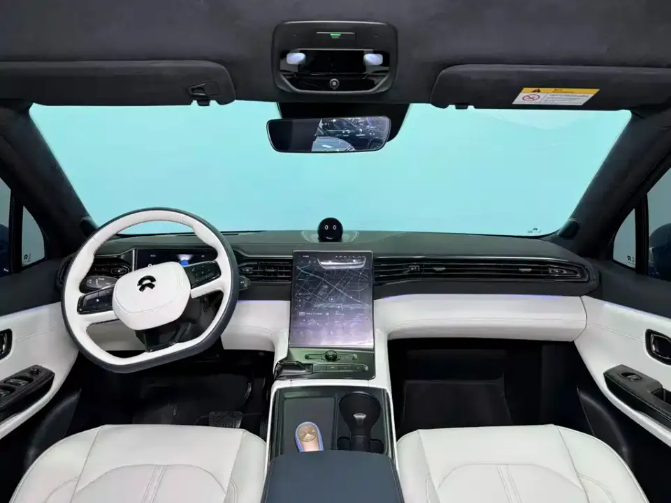 Nio EC6
