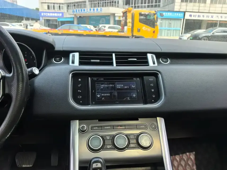 Land Rover Sport