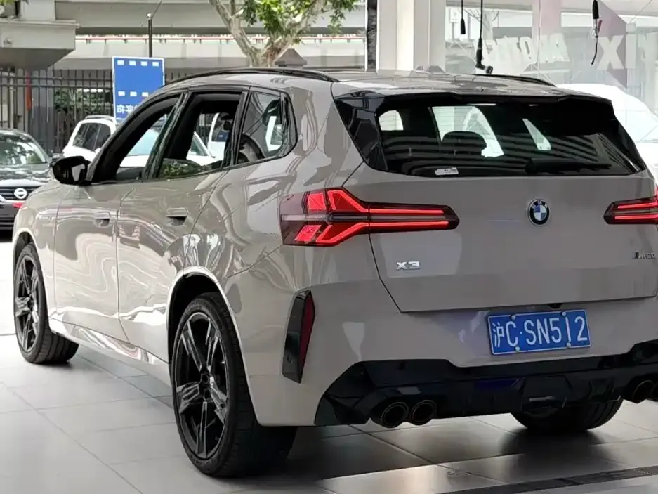 BMW X3 M50