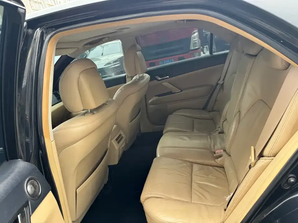 Toyota Reiz