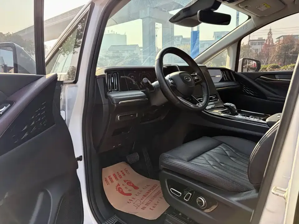 GAC Trumpchi M8