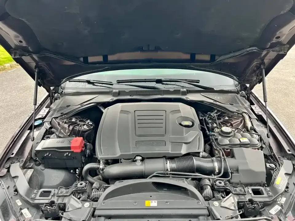 Jaguar XFL