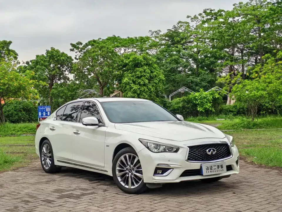 Infiniti Q50L