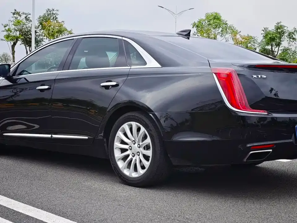 Cadillac XTS