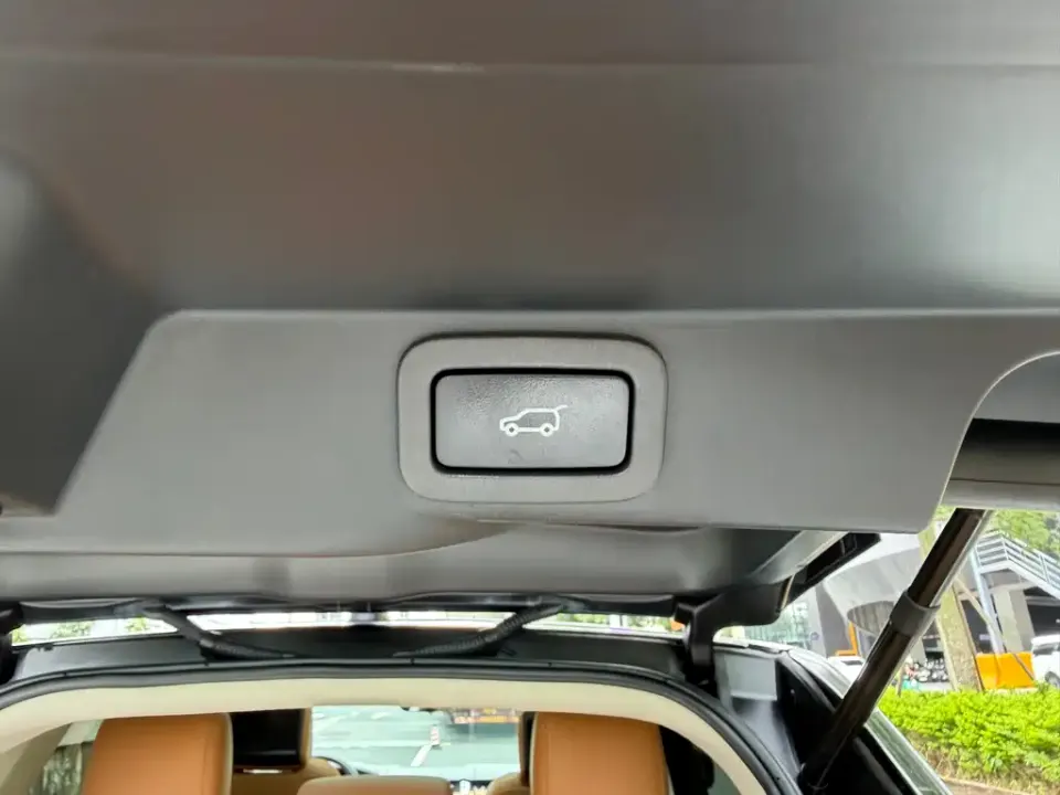 Land Rover Sport