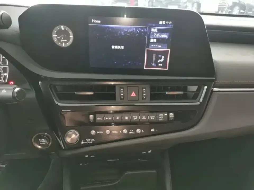 Lexus ES