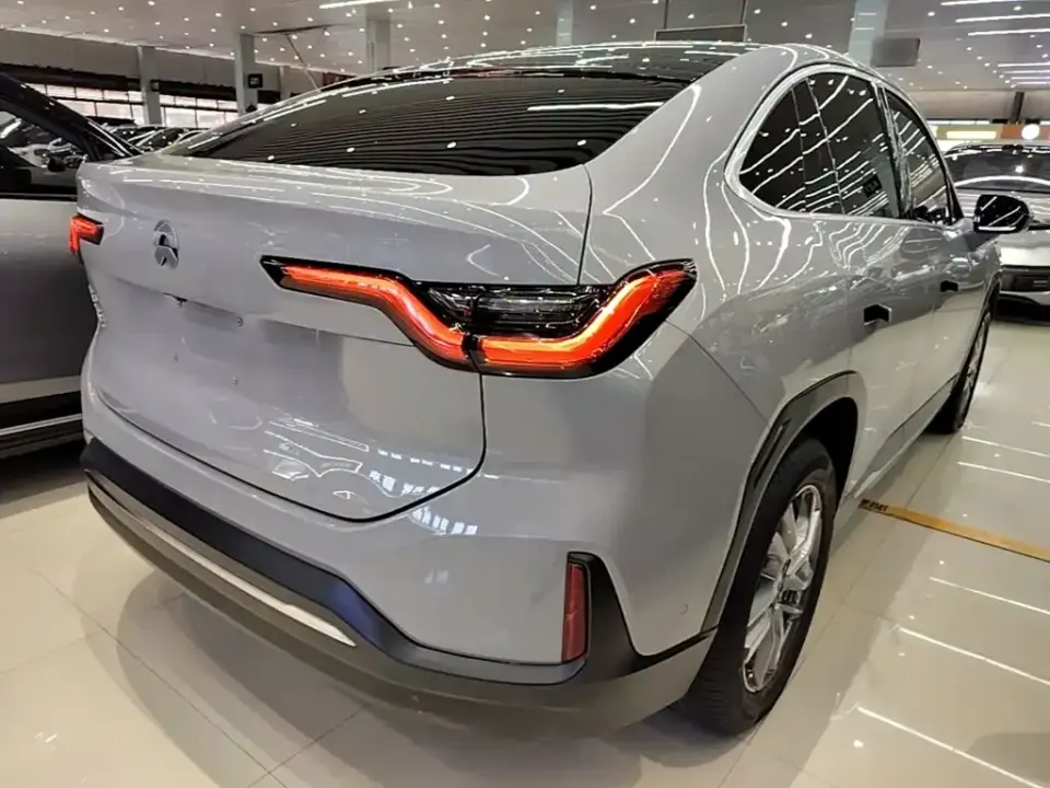 Nio EC6